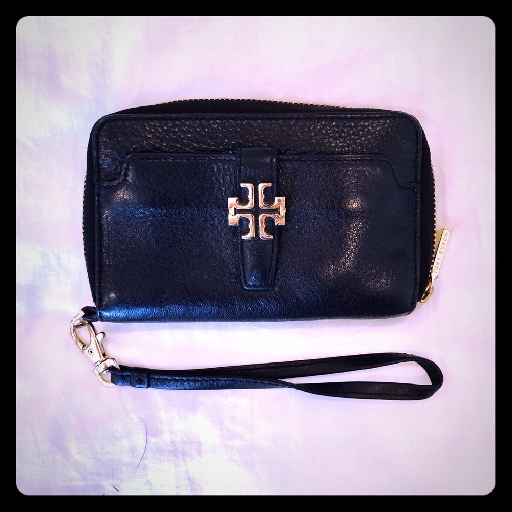 Authentic Tory Burch wristlet